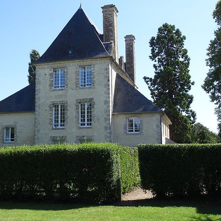 Chateau Turgot Gites Bons-Tassily 객실 사진